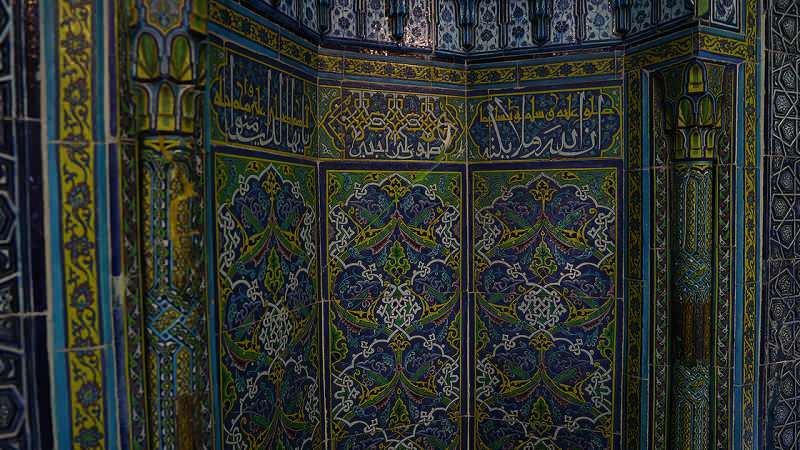 मुरादिये मस्जिद कहाँ और कैसे जाएँ? तुर्की टाइल कला के निशान को प्रभावित करने वाली एक उत्कृष्ट कृति