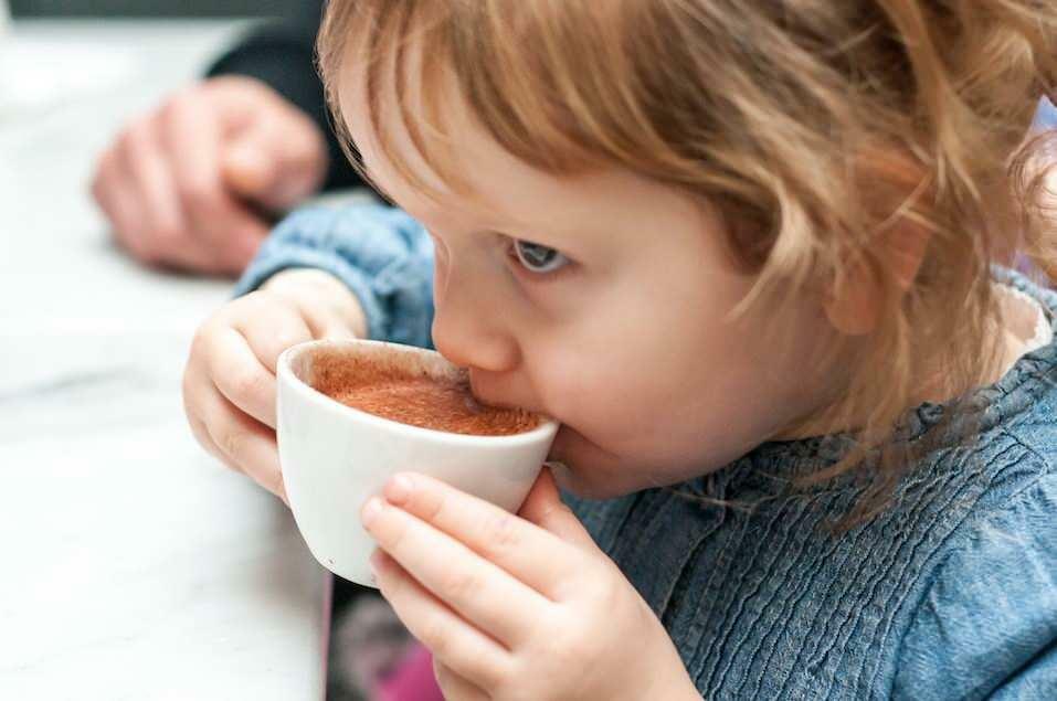 क्या बच्चे तुर्की कॉफ़ी का सेवन कर सकते हैं?