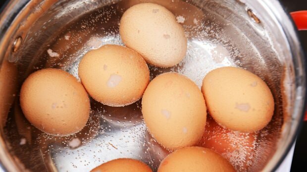 थोड़ा उबला हुआ अंडा किसके लिए अच्छा है?