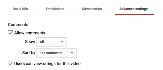 यदि आप उन्हें अनुमति देने के लिए चुनते हैं, तो आप यह भी अनुकूलित कर सकते हैं कि आपके YouTube चैनल पर टिप्पणियां कैसे दिखाई देंगी।