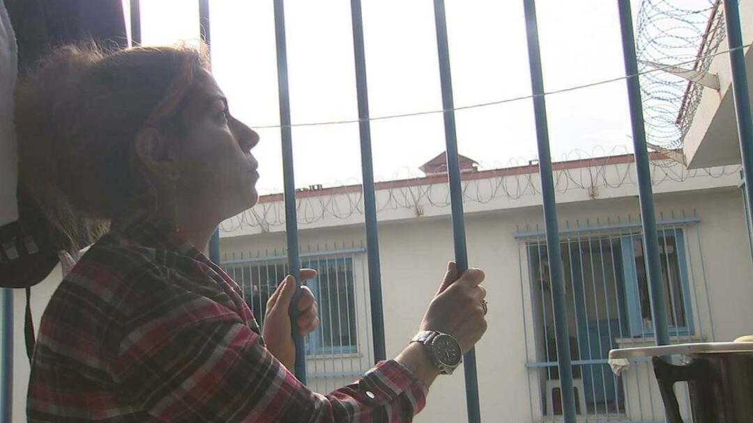 महिला कैदियों की नजर में जेल में जीवन बहार दरवाजे पर है