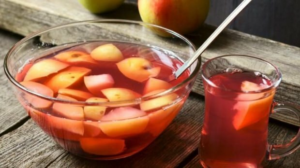 गर्मियों की गर्मी में स्वादिष्ट सेब की स्वादिष्ट रेसिपी! कैसे बनाएं सेब का घोल?