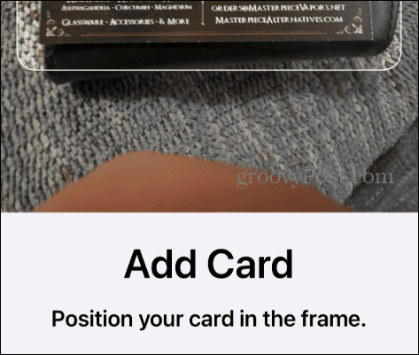iPhone कैमरे के माध्यम से कार्ड जोड़ें