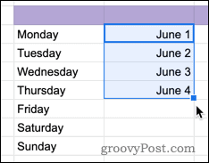 Google शीट्स में तारीखों के साथ कोशिकाओं को भरना