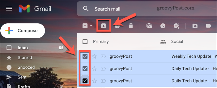 जीमेल में ईमेल संग्रहित करें