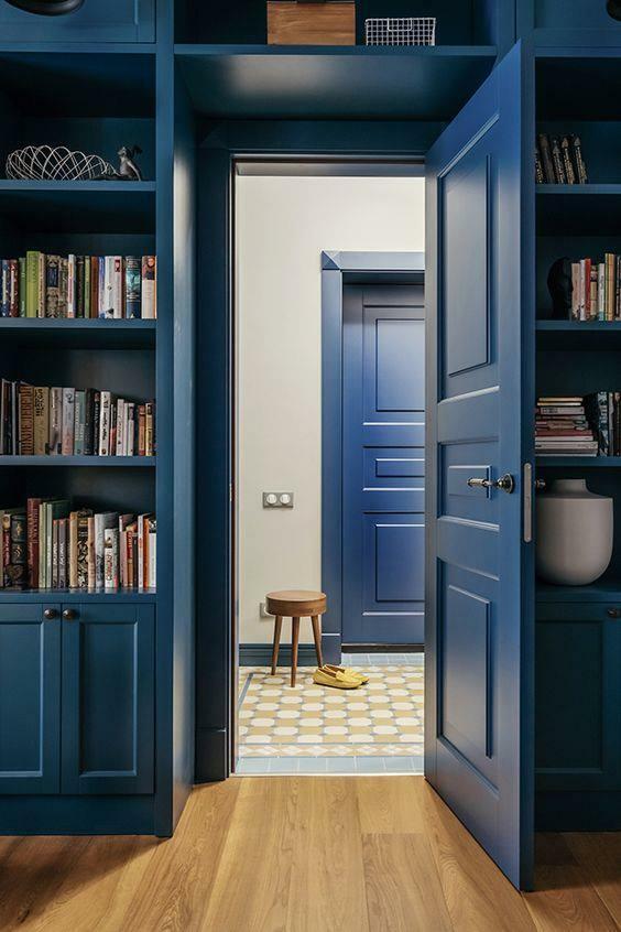 घर की सजावट में लोकप्रिय आंतरिक दरवाजे के रंग क्या हैं?