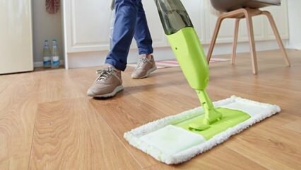 क्या फर्श को बोल्ट या एमओपी से मिटा दिया जाना चाहिए? 