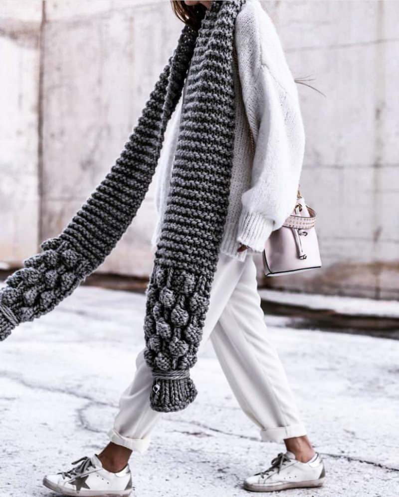 लंबे चौड़े स्कार्फ मॉडल