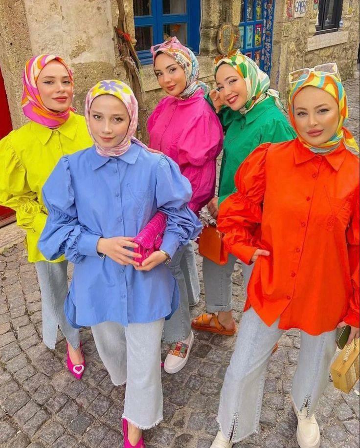 हिजाब कंट्रास्ट रंग फैशन