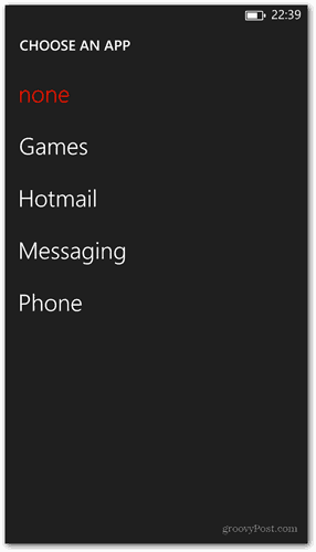 त्वरित स्थिति दिखाने के लिए विंडोज फोन 8 लॉक स्क्रीन कस्टमाइज़ ऐप चुनें
