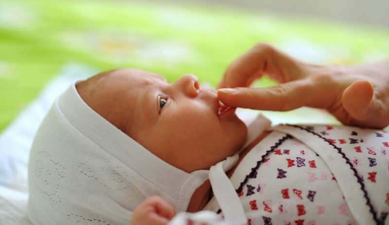 शिशुओं में थ्रश के लक्षण
