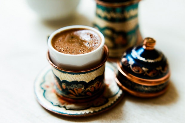 कैसे तुर्की कॉफी बनाने के लिए