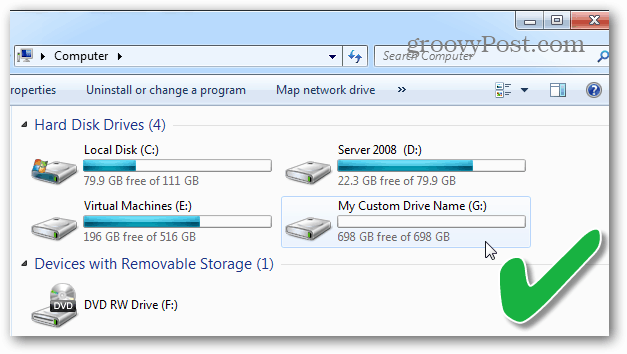 विंडोज़ फ़ाइल एक्सप्लोरर में हार्ड डिस्क ड्राइव की सूची
