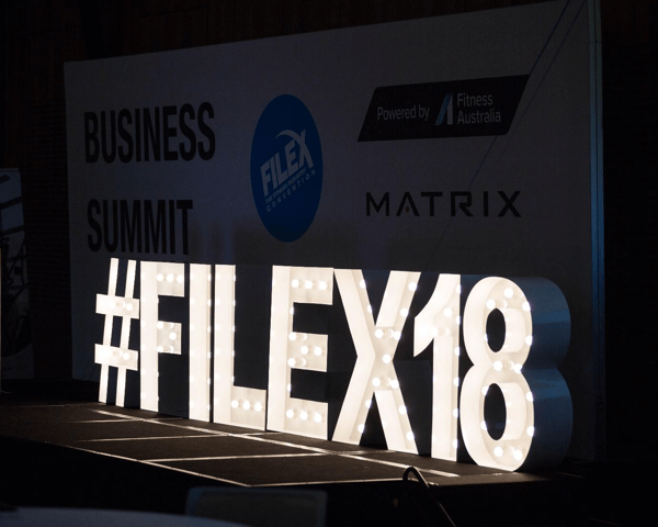 फेसबुक पर अपने लाइव इवेंट को कैसे बढ़ावा दें, उदाहरण के लिए # filex18 पर एक लाइव इवेंट हैशटैग
