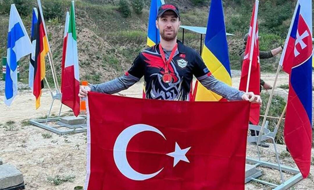 सेडा सयान के बेटे ओजुल्कन एंगिन ने पोलैंड में गर्व से तुर्की का झंडा फहराया!