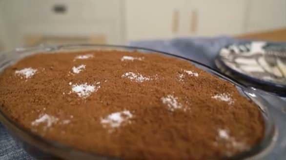 सबसे आसान रेत केक कैसे बनायें