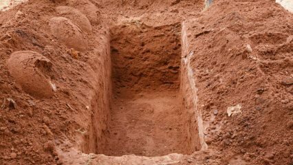 कब्र सजा से Tebareke के संरक्षण का गुण! तड़प और प्रार्थनाओं को कम करने का कारण