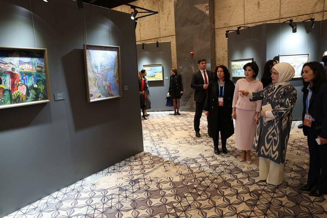 एमाइन एर्दोगन ने समरकंद में उज्बेकिस्तान कलर्स प्रदर्शनी का दौरा किया
