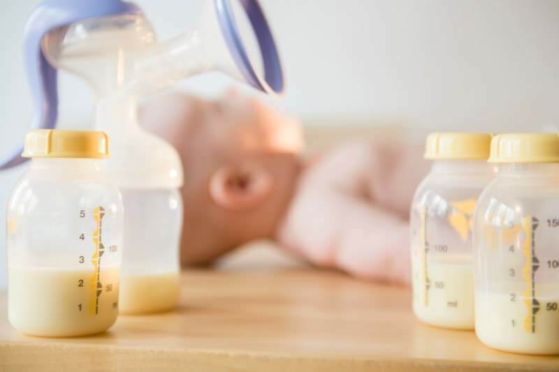 स्तन के दूध के फायदे