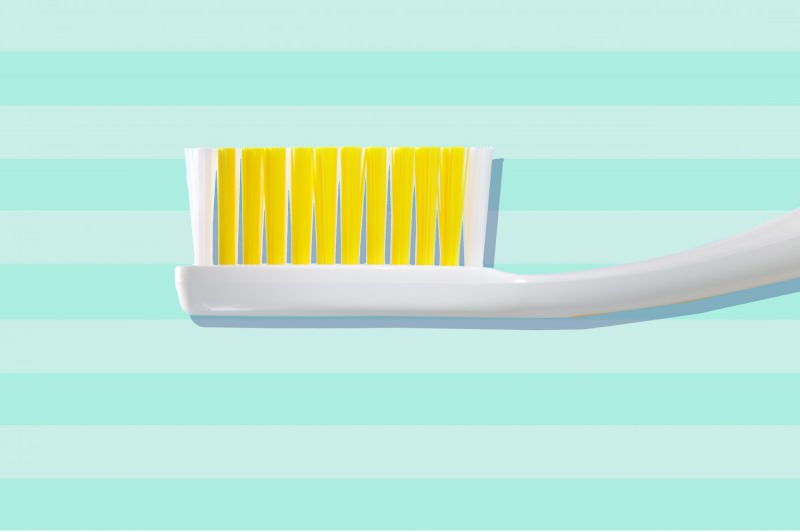 टूथब्रश की सफाई कैसे की जाती है? पूर्ण विकसित दांतों की सफाई