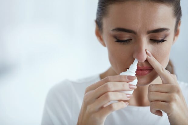 माइग्रेन और साइनसिसिस जैसे रोगों से नाक की हड्डी में दर्द होता है