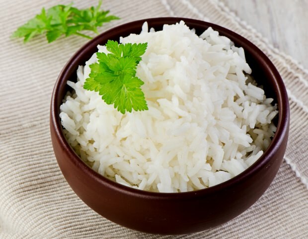 चावल निगलने से