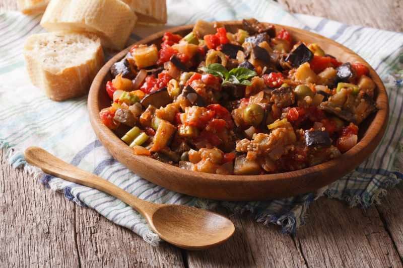 Caponata क्या है और Caponata कैसे बनाया जाता है? इतालवी बैंगन की रेसिपी