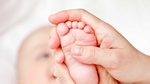 शिशुओं में एड़ी का रक्त क्यों लिया जाता है? शिशुओं में एड़ी रक्त परीक्षण के लिए आवश्यकताएँ