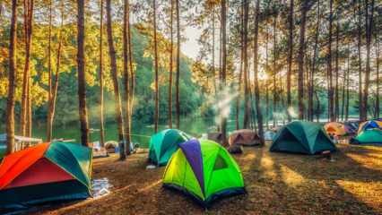 शरद ऋतु के लिए सबसे अच्छा शिविर मार्ग! सबसे खूबसूरत डेरा डाले हुए क्षेत्र जहां आप शरद ऋतु में तम्बू फेंक सकते हैं