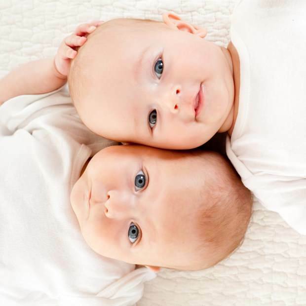 जुड़वां गर्भावस्था के लक्षण क्या हैं?