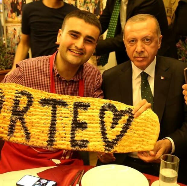 czn burak और रसीद tayyip erdoğan 