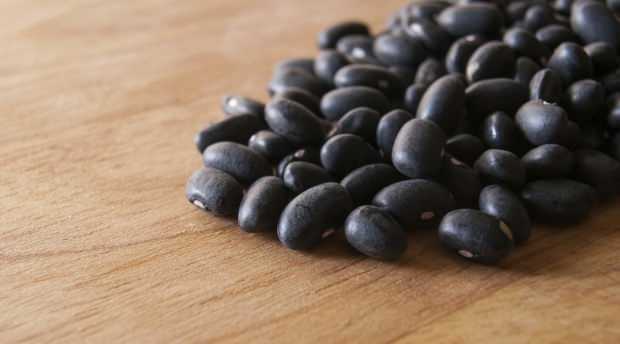 काली फलियों के क्या फायदे हैं? काले सेम मांसपेशियों के विकास का समर्थन करते हैं!