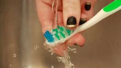 टूथब्रश की सफाई कैसे की जाती है?
