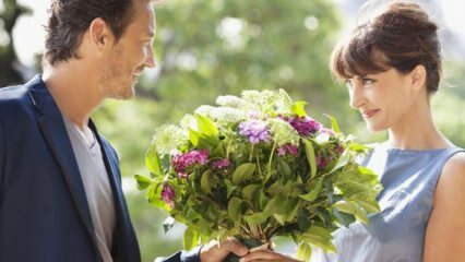 महिलाओं को फूल क्यों खरीदना चाहिए?