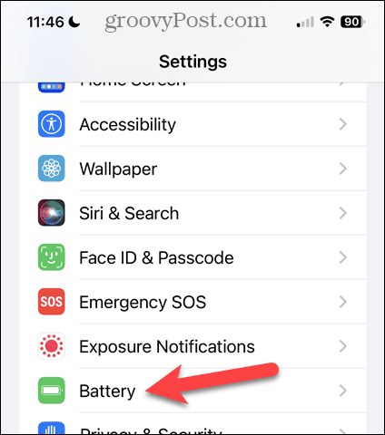 iPhone सेटिंग्स स्क्रीन पर बैटरी टैप करें