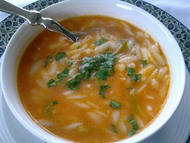 जौ का नूडल सूप