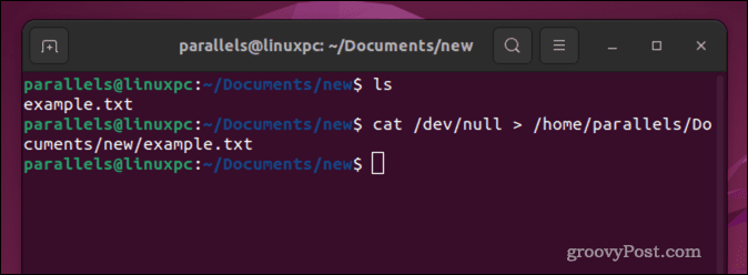 लिनक्स में कैट कमांड का उपयोग करके एक फाइल को खाली करें