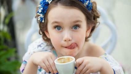 क्या बच्चे कॉफ़ी पी सकते हैं? क्या यह हानिकारक है?