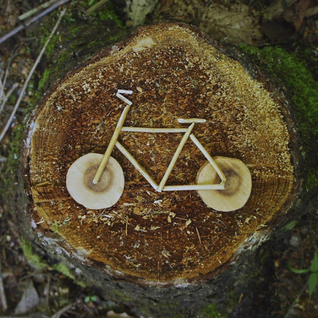 लकड़ी पर साइकिल डिजाइन