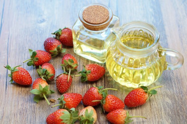 स्ट्रॉबेरी का तेल त्वचा पर कैसे लगाया जाता है?