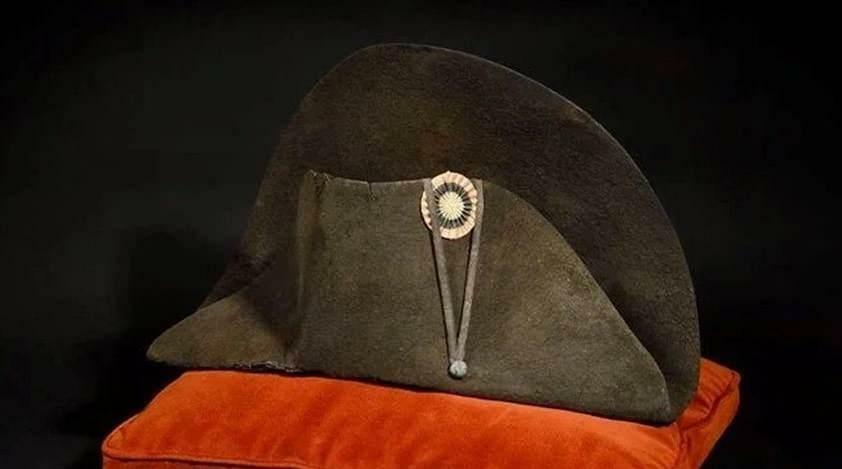 नेपोलियन की टोपी