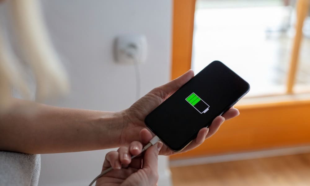 IPhone पर स्वच्छ ऊर्जा चार्जिंग कैसे प्रबंधित करें