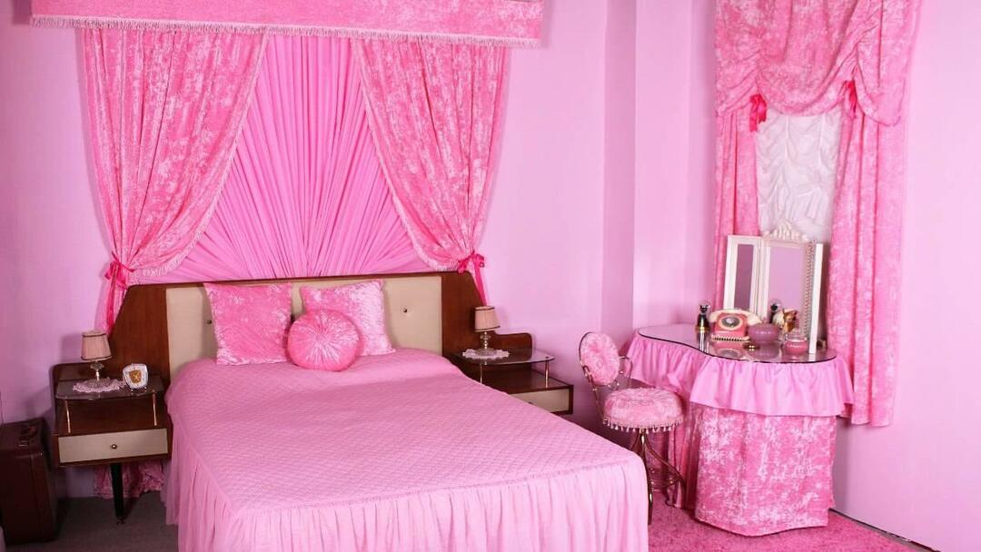 गुलाबी कमरा