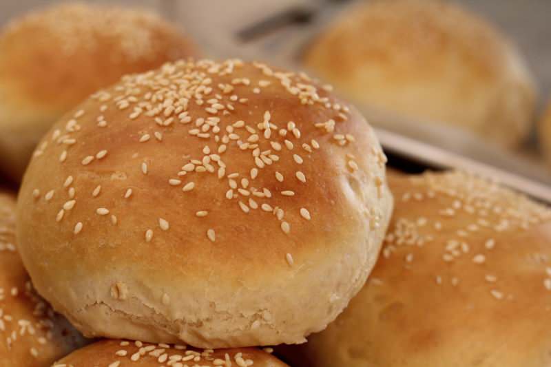घर पर आसान हैमबर्गर रोटी कैसे बनाएं? हैमबर्गर ब्रेड रेसिपी