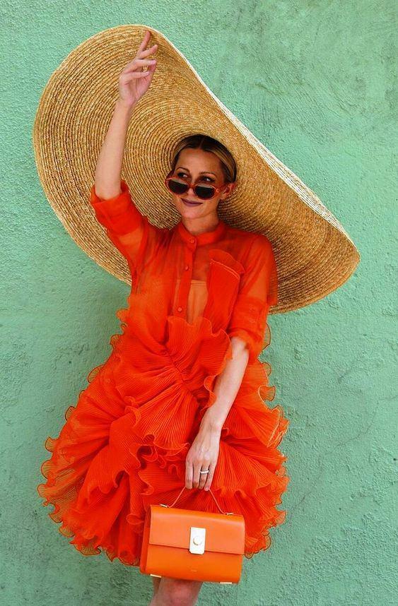 नारंगी पोशाक संयोजन
