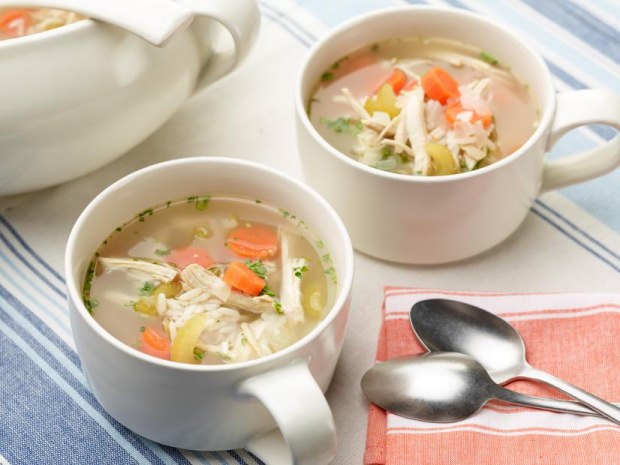 मदर स्टाइल चिकन सूप कैसे बनाएं? व्यावहारिक माँ सूप नुस्खा