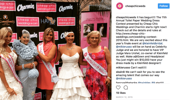 चार्मिन एक वार्षिक सामाजिक प्रतियोगिता के प्रायोजकों में से एक है जहां ग्राहक टॉयलेट पेपर से शादी के कपड़े बनाते हैं। 2015 की प्रतियोगिता में, क्लेनफेल्ड ब्राइडल विजेता के लिए एक कस्टम-मेड ड्रेस के इनाम के साथ पुरस्कार पर भी गया था।