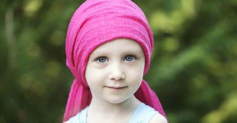 रक्त कैंसर (ल्यूकेमिया) क्या है? बच्चों में ल्यूकेमिया के लक्षण और उपचार