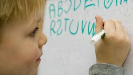 बच्चों को वर्णमाला कैसे सिखायें?