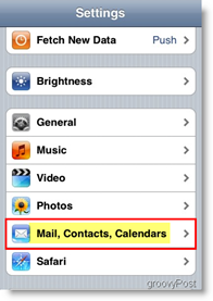 Apple iPhone मेल, संपर्क और कैलेंडर खोलते हैं